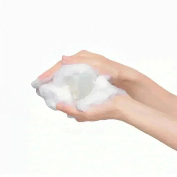 NEW HABA Squa Facial Soap Limited (100g) - Picture 2 of 6